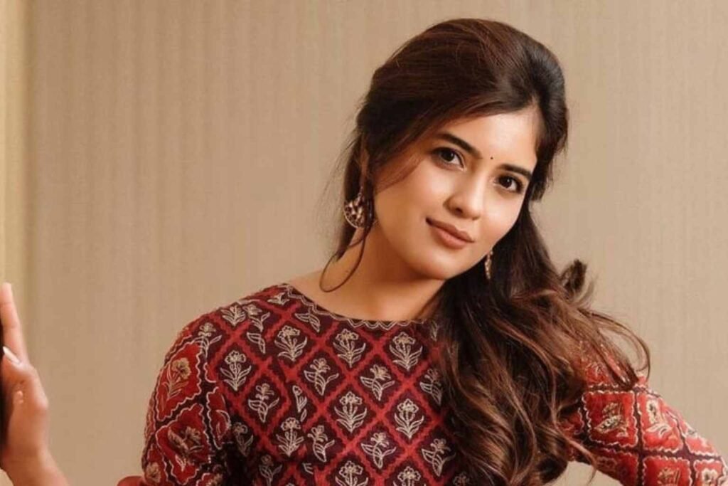 Amritha Aiyer – Biography, Age, Height, Boyfriend, Family, Net Worth, Movies and Career amritha aiyer