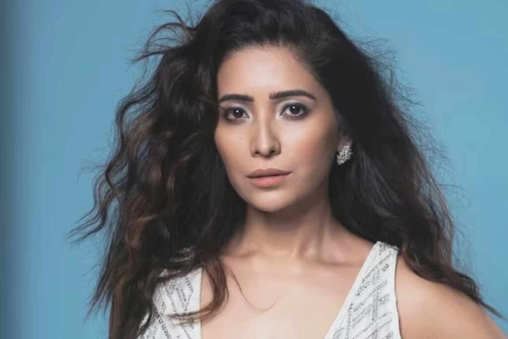 Asha Negi – Biography, Age, Height, Boyfriend, Family, Net Worth, Career asha negi