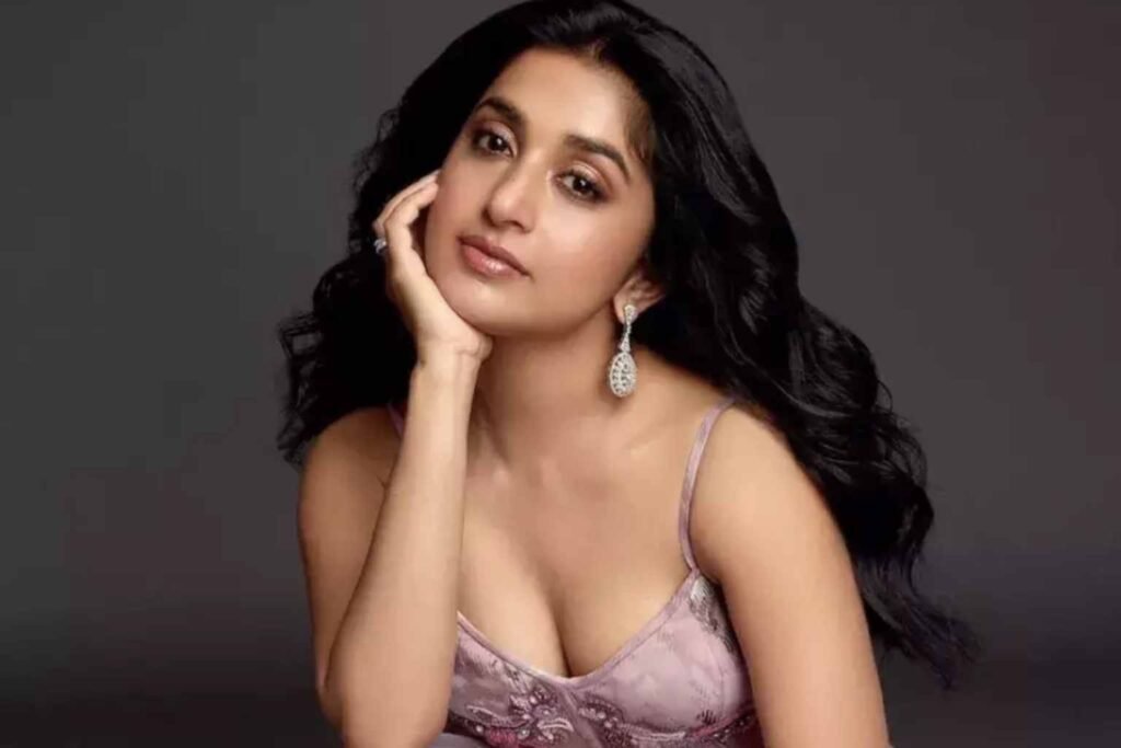 Meera Jasmine – Biography, Age, Height, Husband, Family, Net Worth, Movies and Career meera jasmine