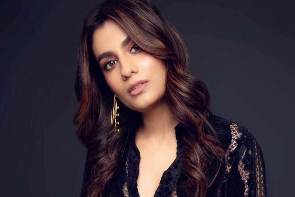 Shreya Dhanwanthary – Biography, Age, Height, Boyfriend, Family, Net Worth, Movies and Career shreya dhanwanthary