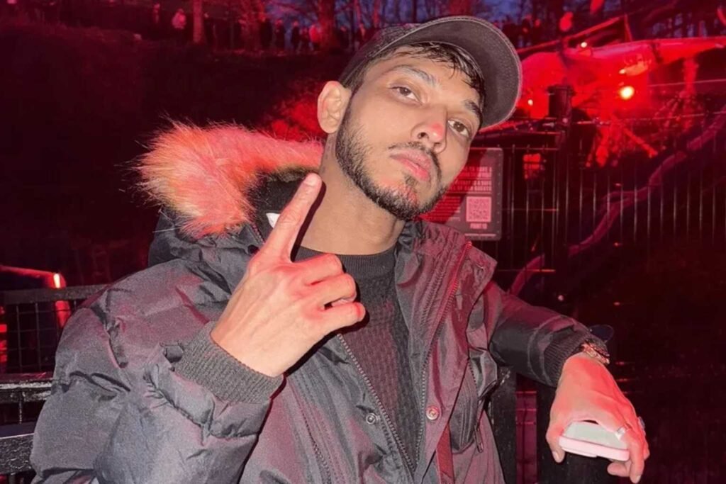 Talha Anjum – Biography, Age, Height, Girlfriend, Family, Net Worth, Songs and Career talha anjum